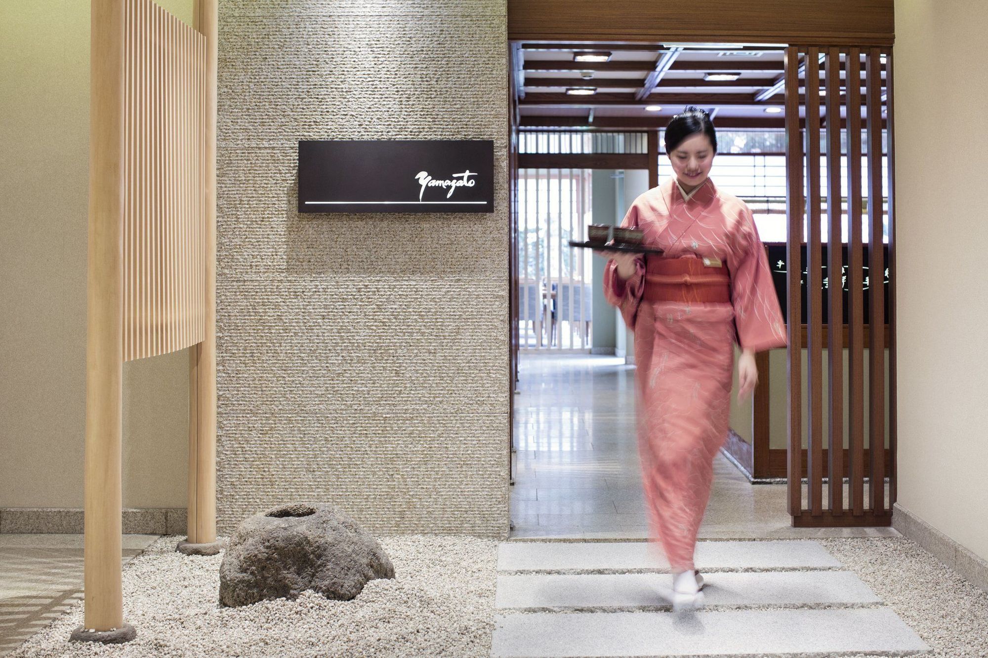 Hotel Okura Amsterdam - The Leading Hotels Of The World Exterior foto A geisha in a yukata